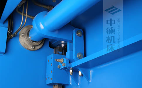 ZDPK-6325配有中德公司最新型扭軸同步裝置，強度高，能調(diào)節(jié)，專利技術(shù).jpg
